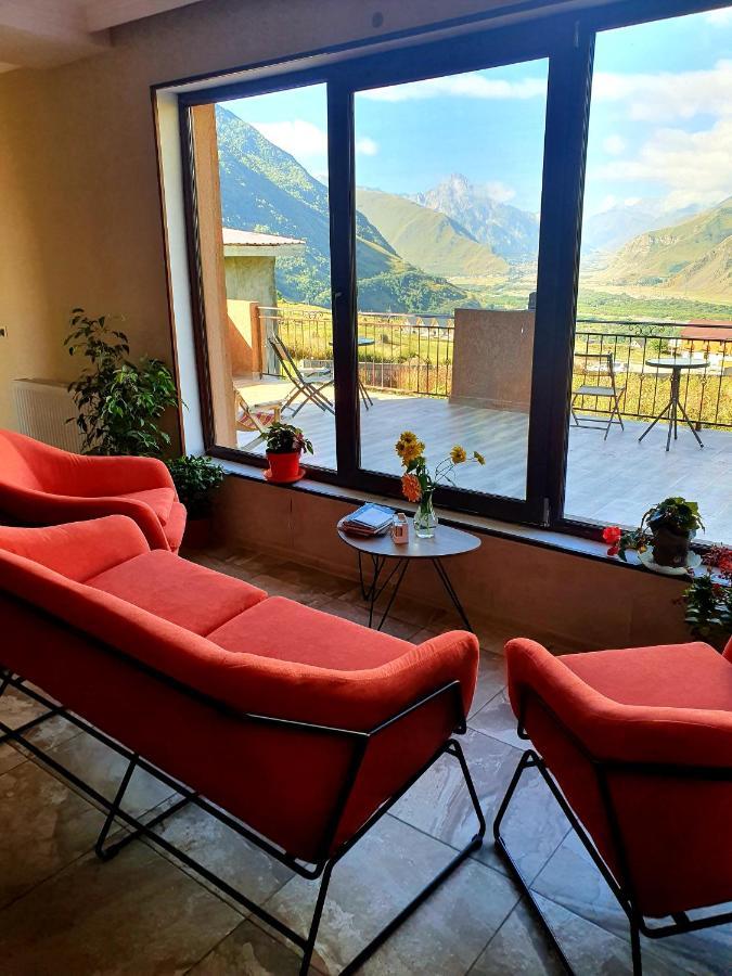 Nikolo Inn Kazbegi Exterior photo