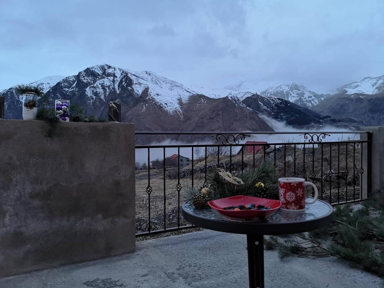 Nikolo Inn Kazbegi Exterior photo