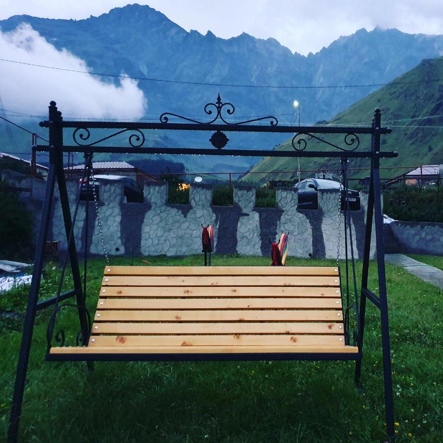 Nikolo Inn Kazbegi Exterior photo