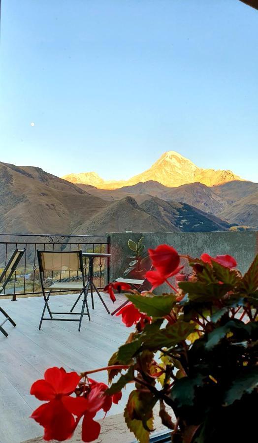 Nikolo Inn Kazbegi Exterior photo